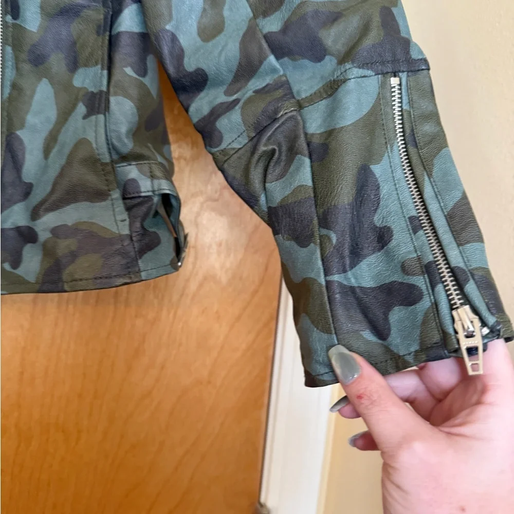 NWOT Camouflage Moto Jacket - Picture 3 of 5